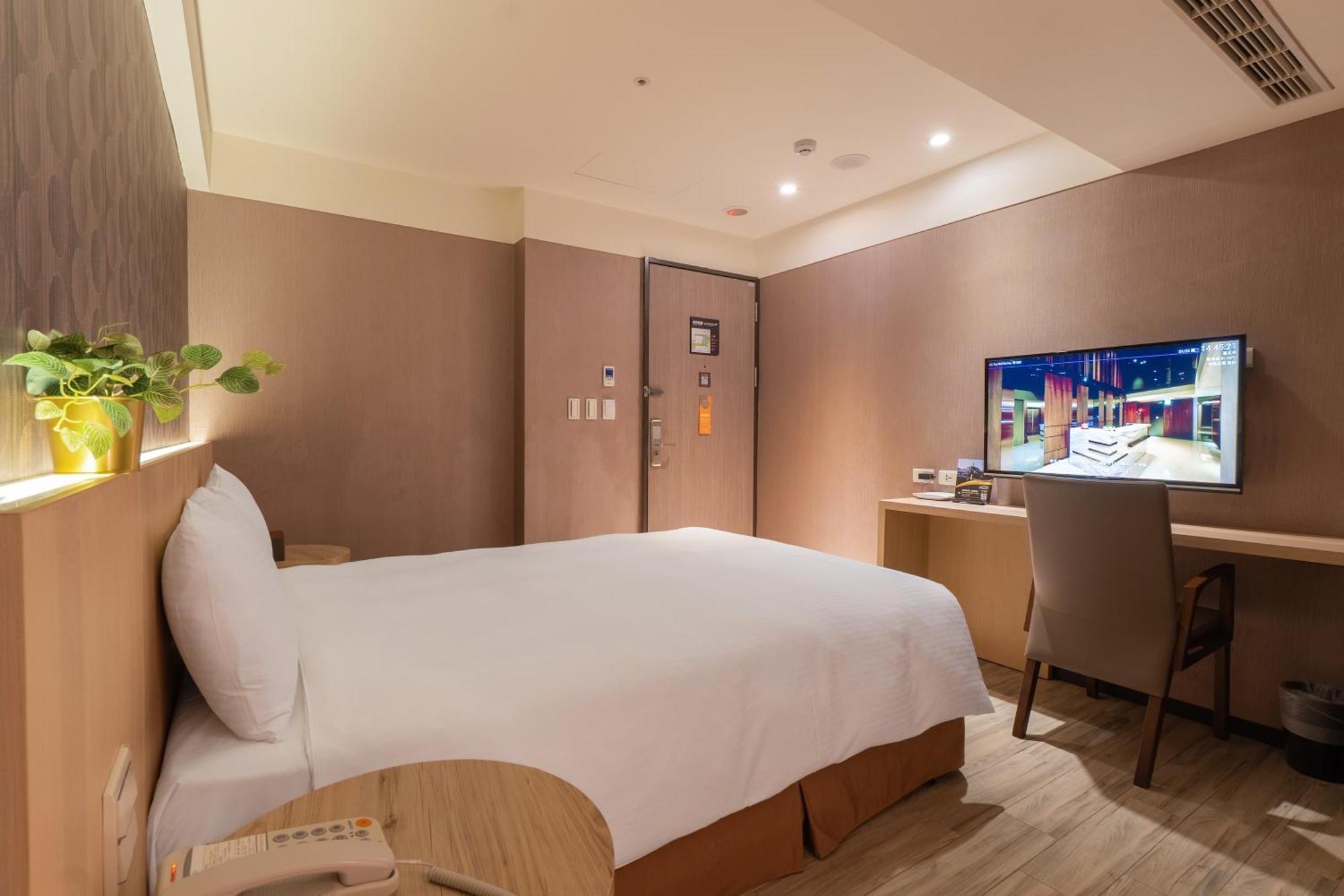 Guide Fuxing North Hotel Taipei