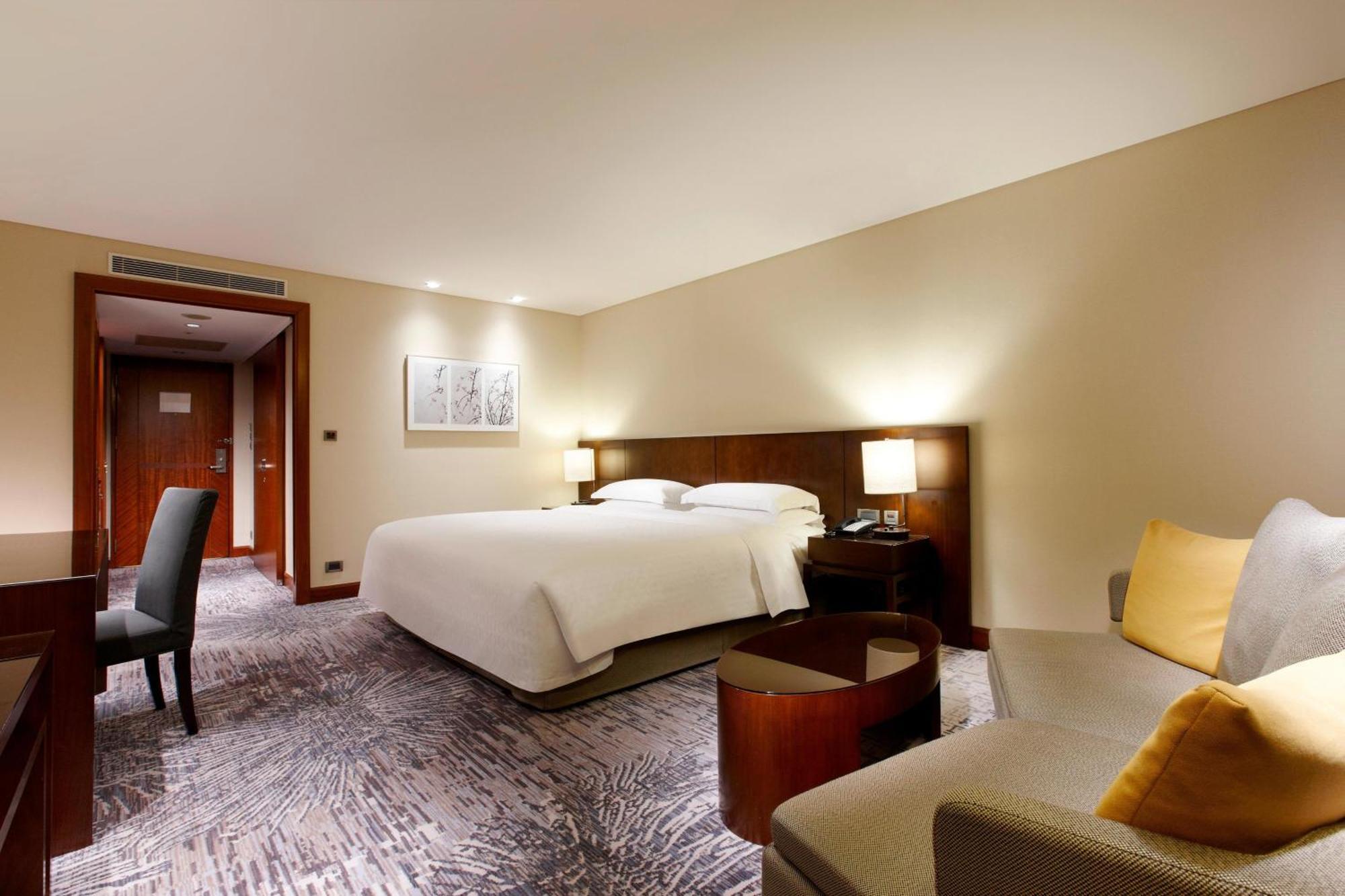 Sheraton Grand Hotel