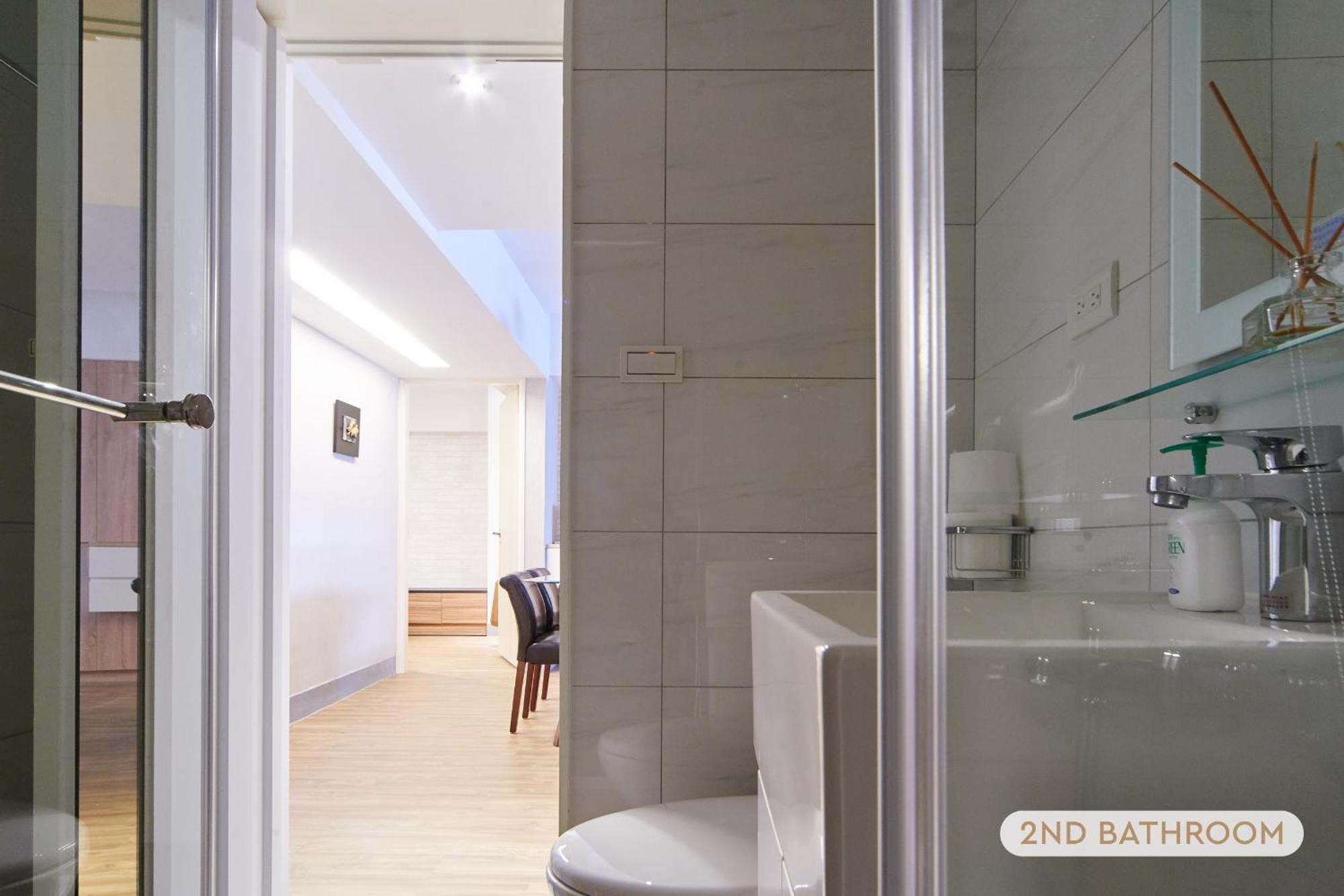 Apartment 4b2b Clear Comfort 3min To Xinyi Anhe Mrt 4房2衛 舒適明亮之家 3分到信義安和站 *