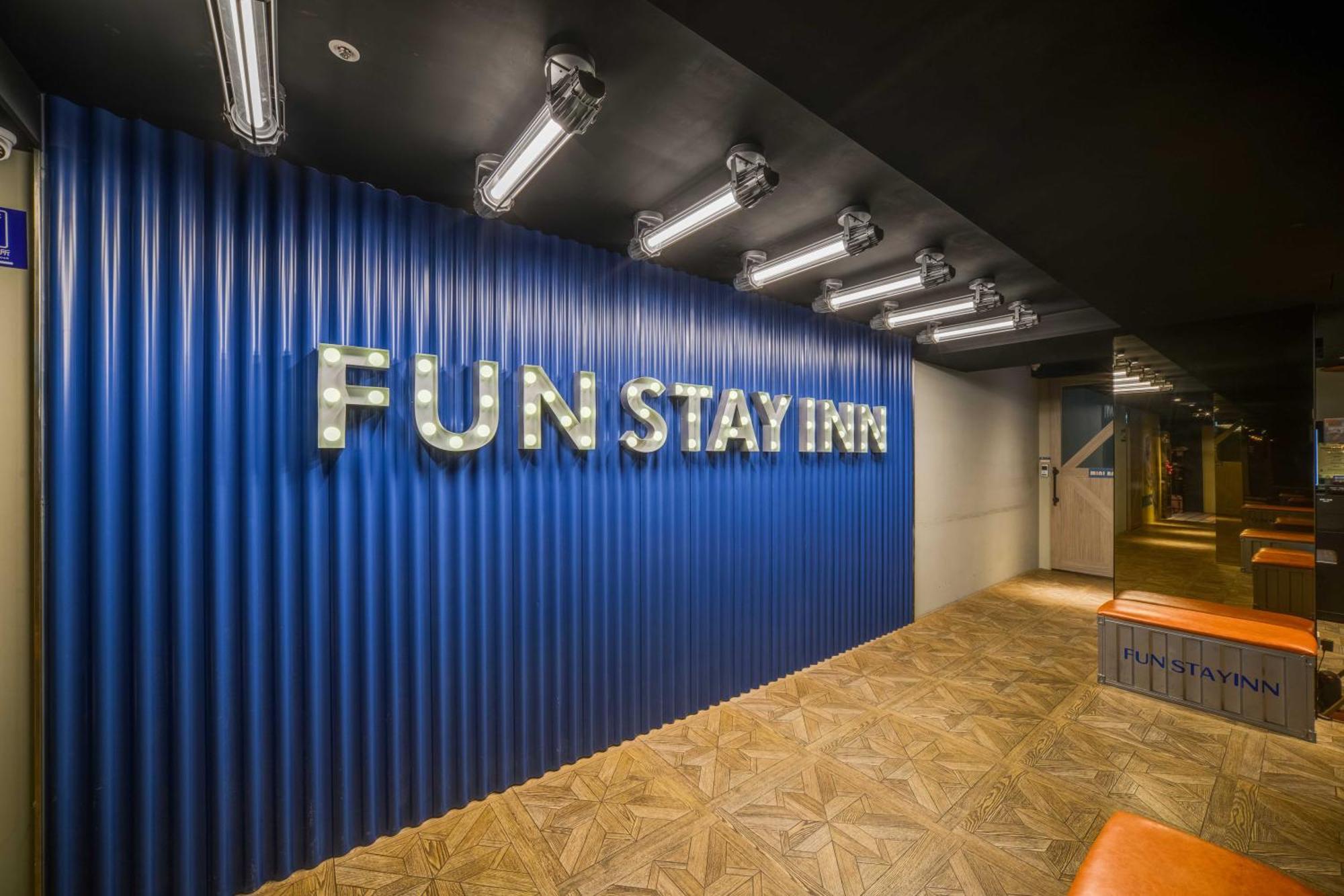 Hotel Fun Ximen 3*