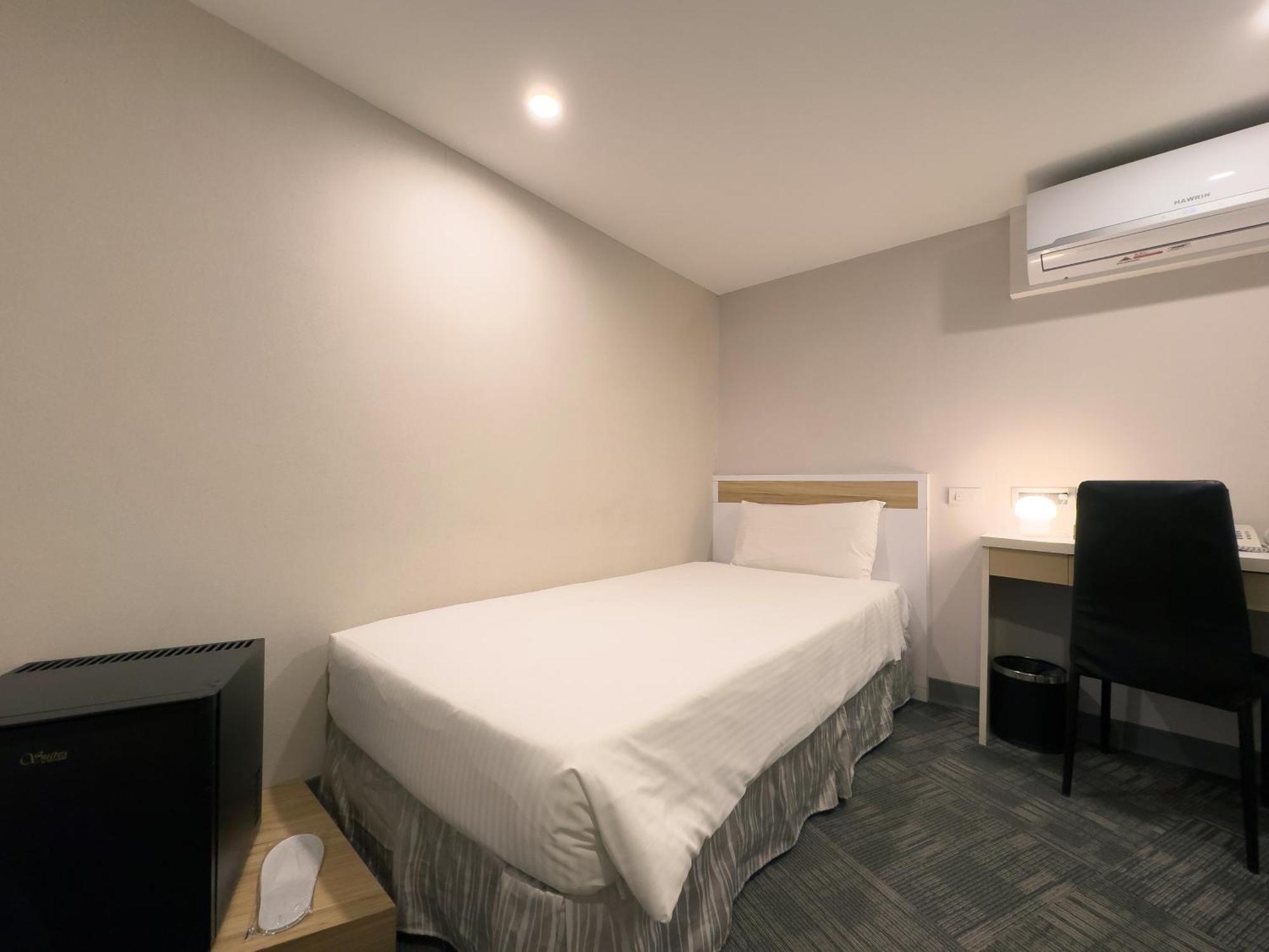 Lumos Hotel 3*