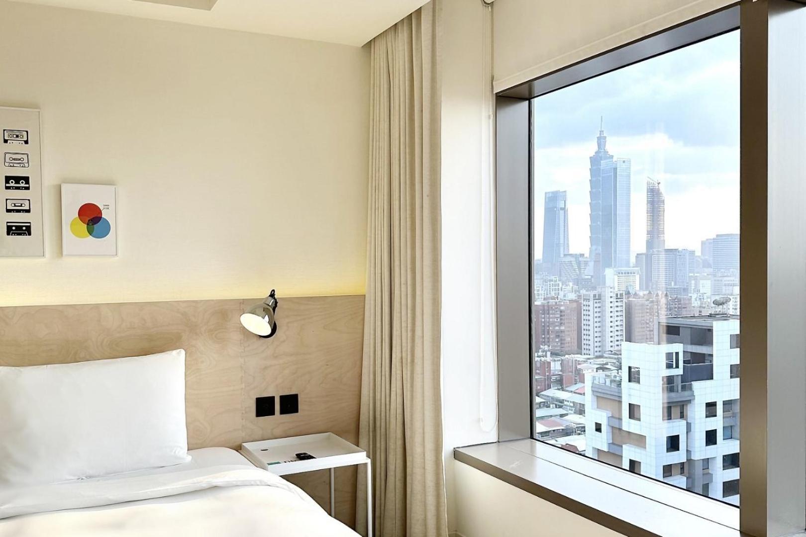 Hotel Amba Songshan 4*