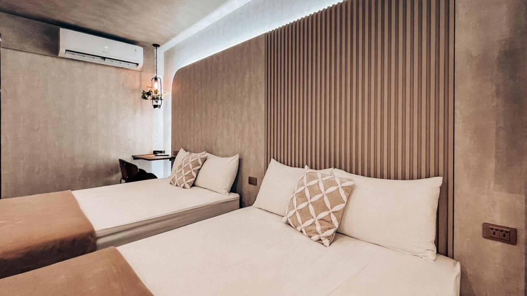 Aparthotel Urban Abode 1 *