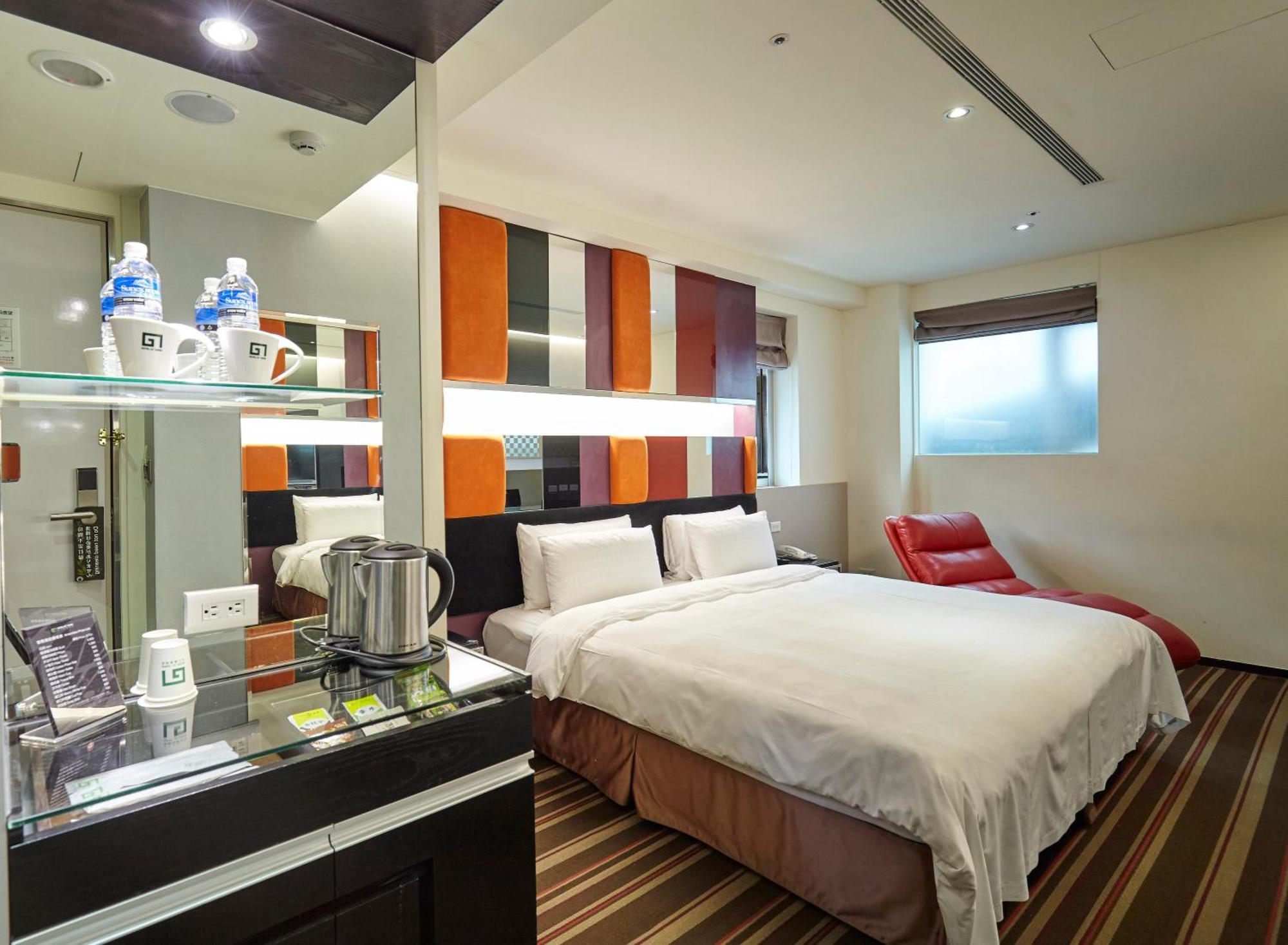 Hotel G7 4*