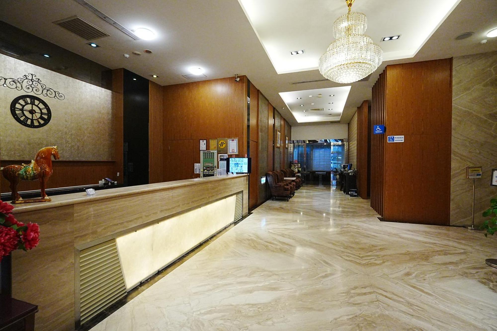 York Hotel 3*