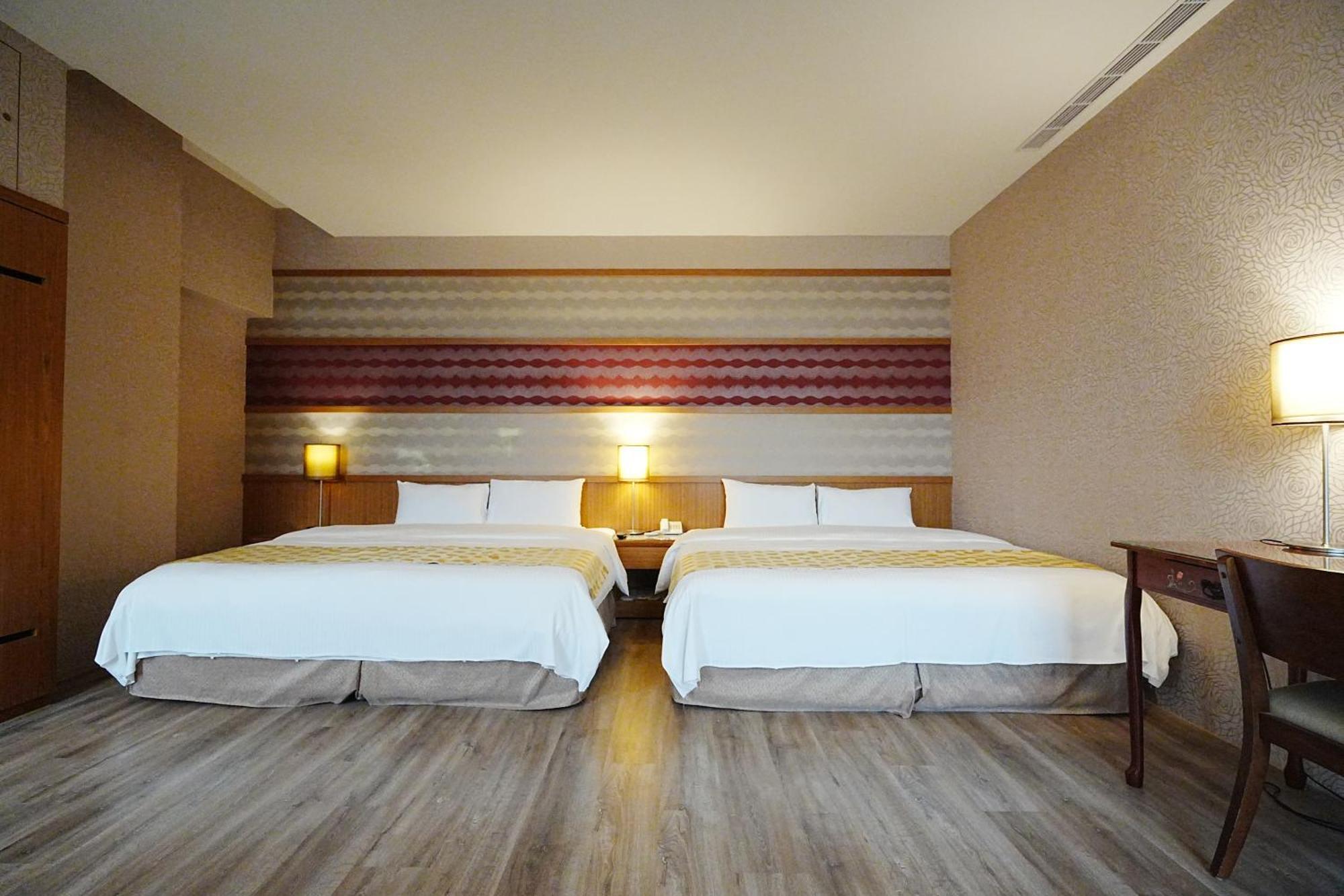 Hotel York 3*