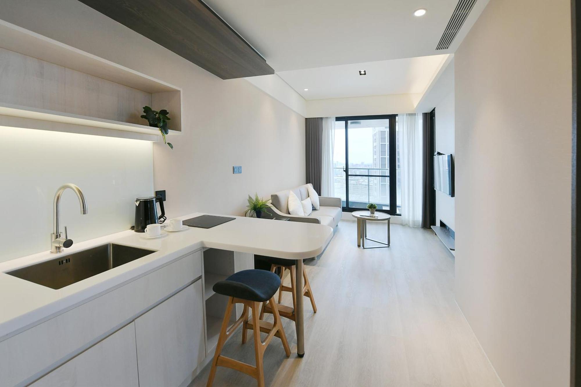 Check Select New Sanchong Taipei