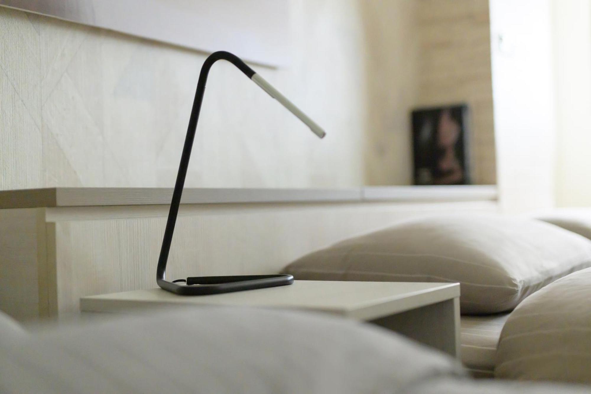 Three Master Bedrooms 4b4b 1min To Sys Mrt 三主臥4房4衛 1分到國父紀念館站 Taipei