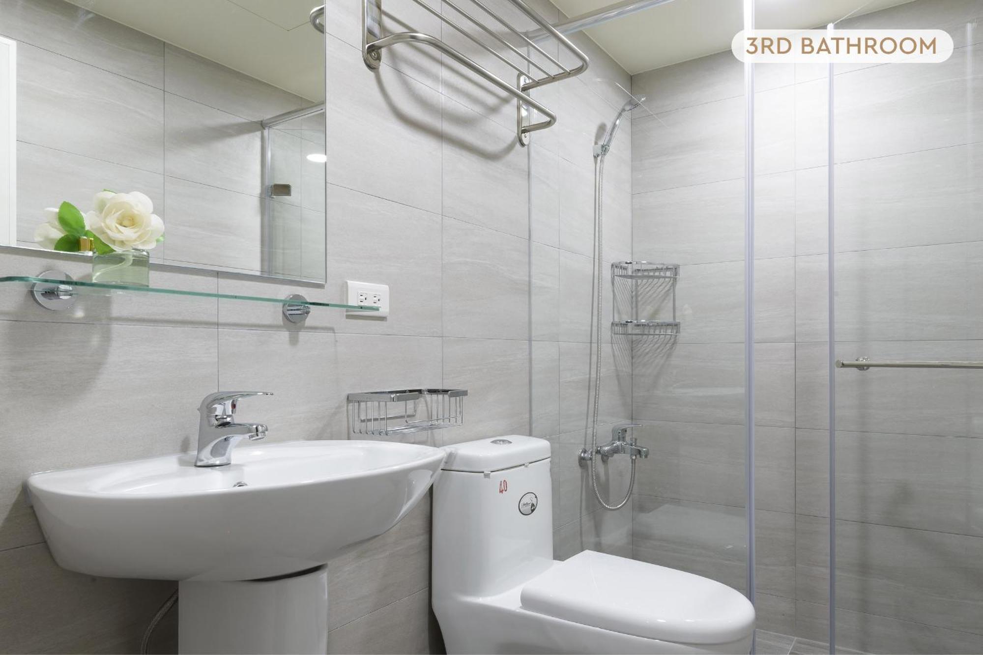 Apartment Three Master Bedrooms 4b4b 1min To Sys Mrt 三主臥4房4衛 1分到國父紀念館站