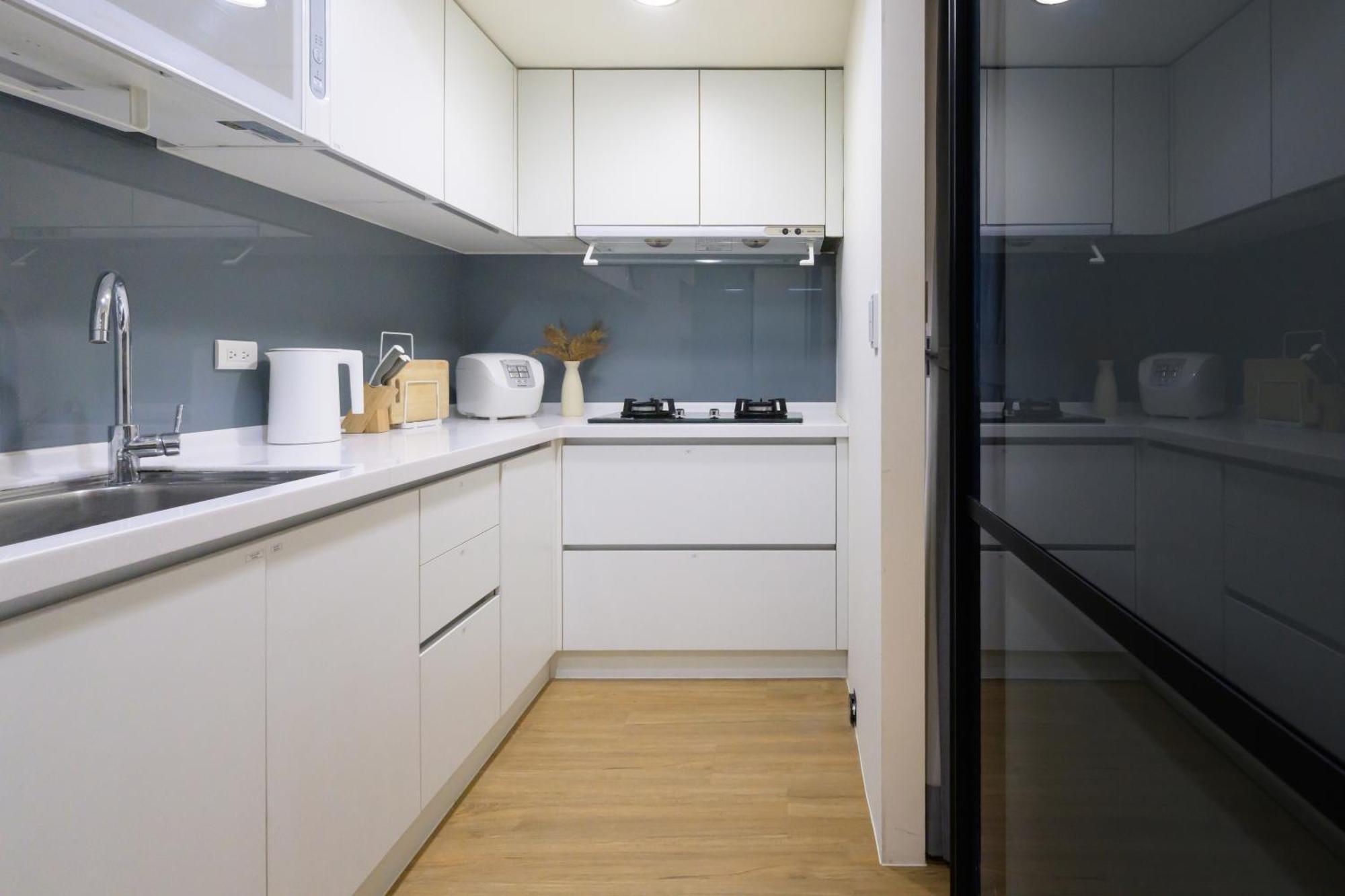 Apartment Three Master Bedrooms 4b4b 1min To Sys Mrt 三主臥4房4衛 1分到國父紀念館站 Taipei