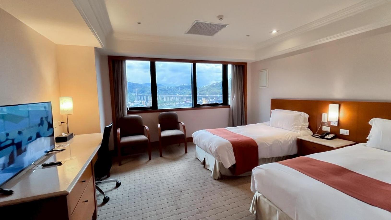 Hione 4* Taipei