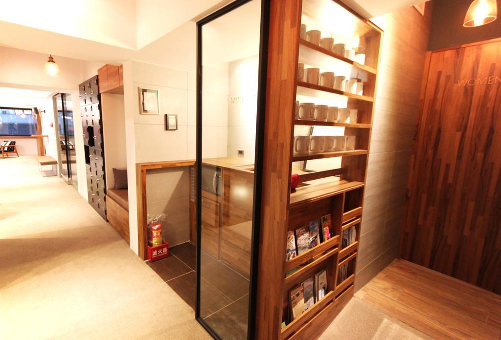 Daan Park Hostel