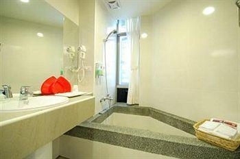 Hotel Ecfa - Kuming 3*