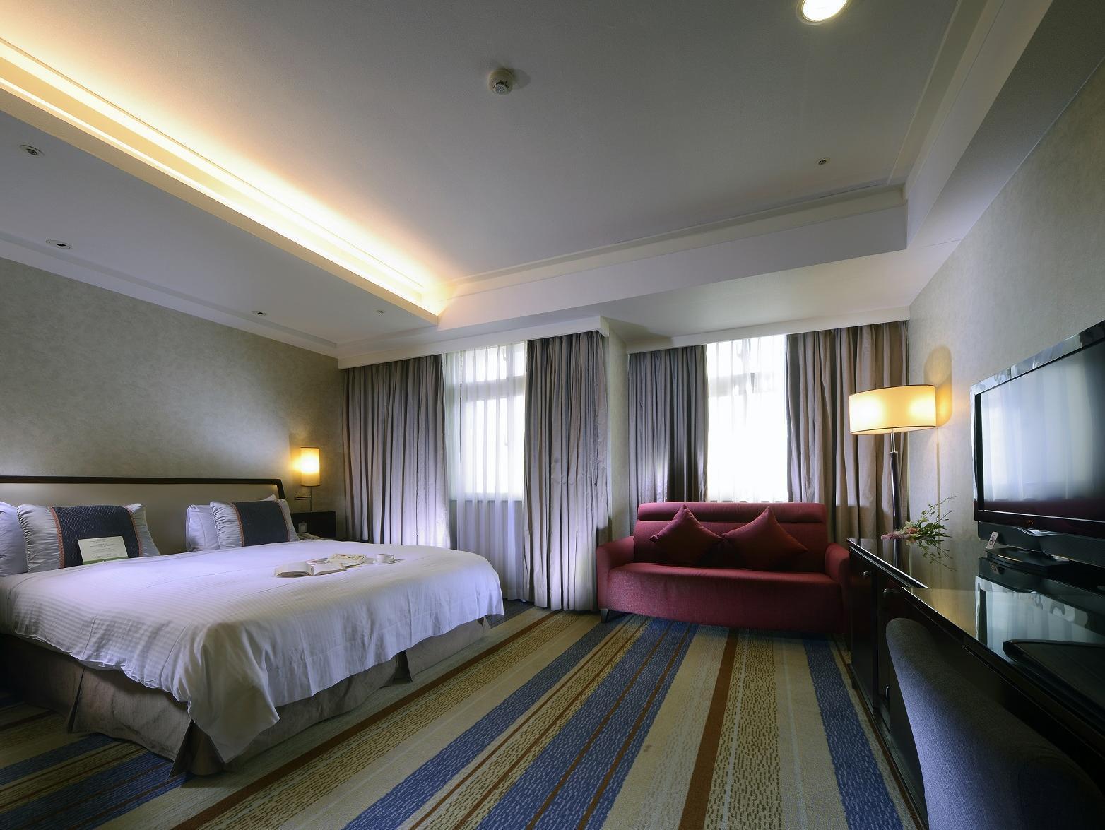 City Lake Hotel 3*