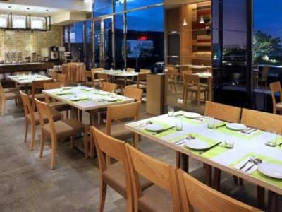 Two Tails Luzhou Hotel 4*