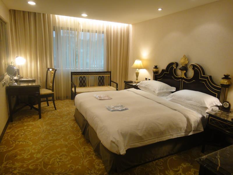 Royal Seasons Beitou 3*