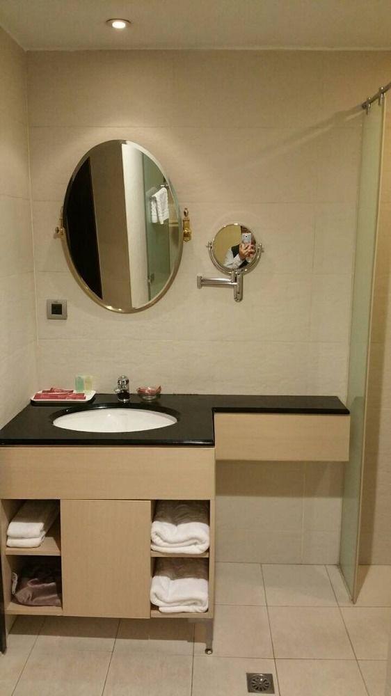 Charming 3*