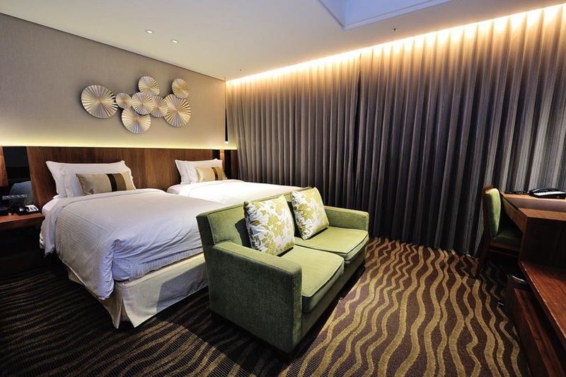 Hotel World Jianpei 4*