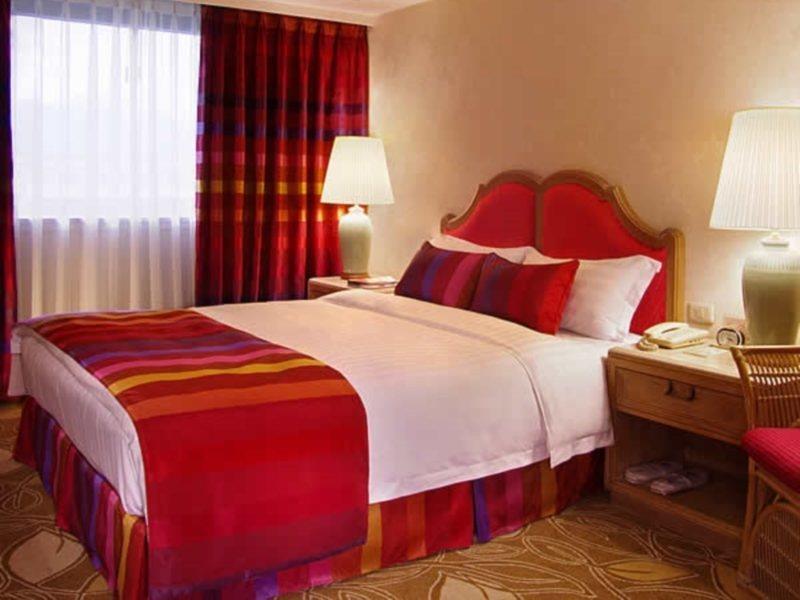 The Riviera 4*
