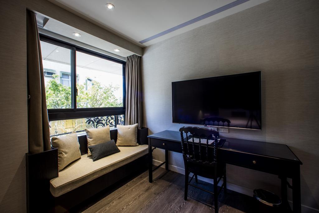J Palace Guest house 3*
