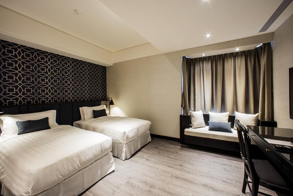 J Palace Guest house 3*