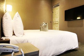 M - Main Station Hotel