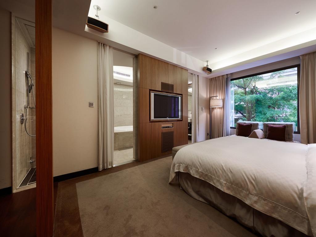 The Tango Xinyi 4*