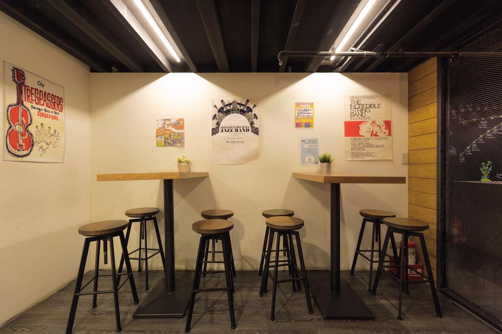 Angels Ximen Hostel *