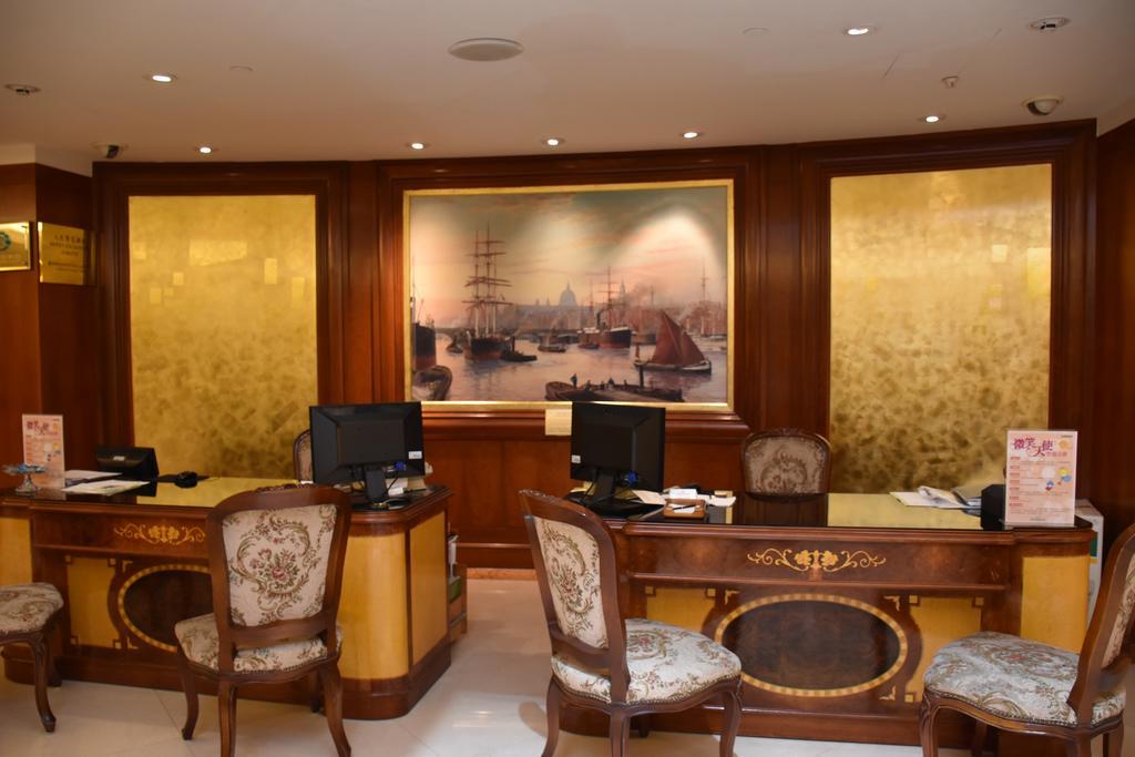 Evergreen Laurel 5*