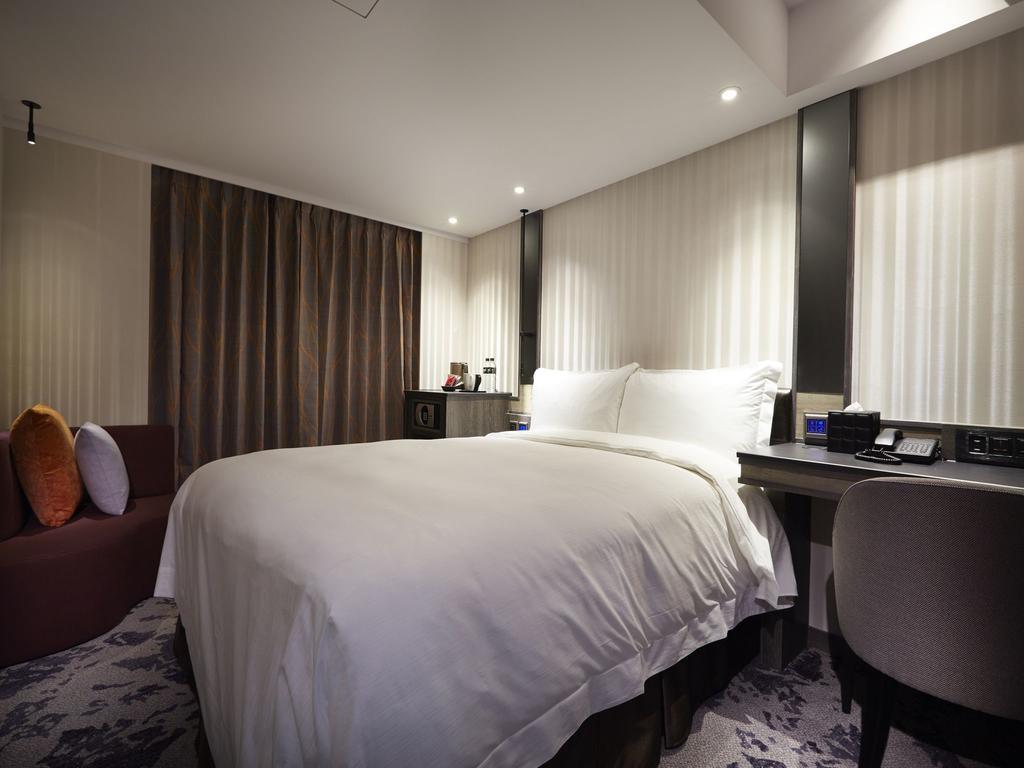 At Ximen Hotel 3*