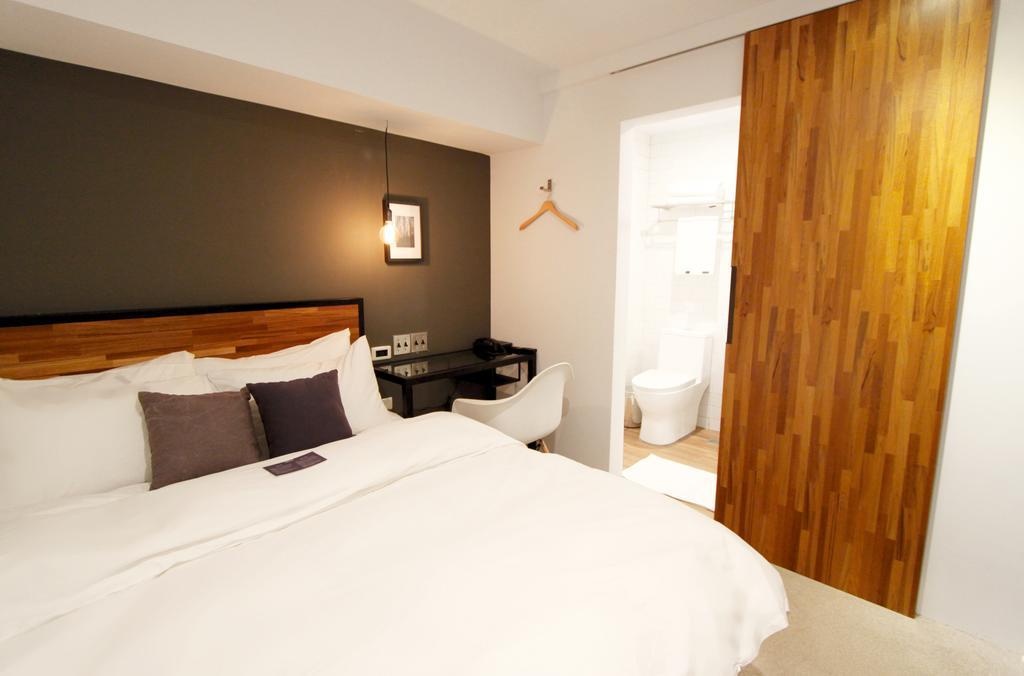 Daan Park Hostel *
