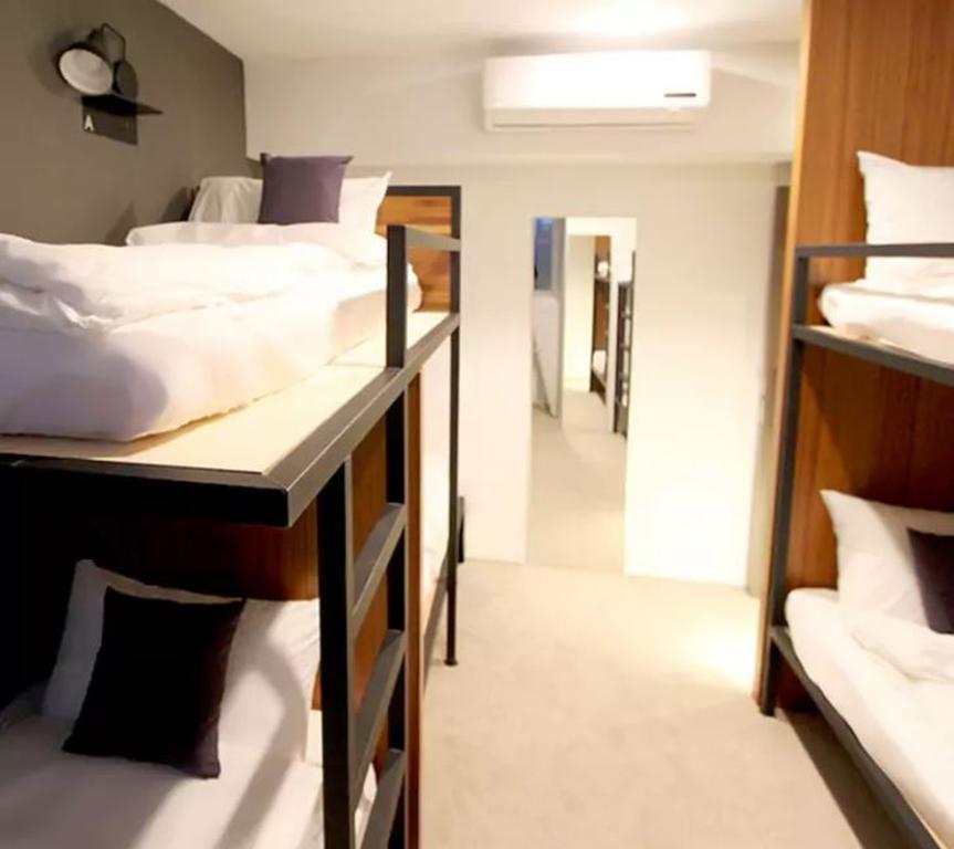 Daan Park Hostel *