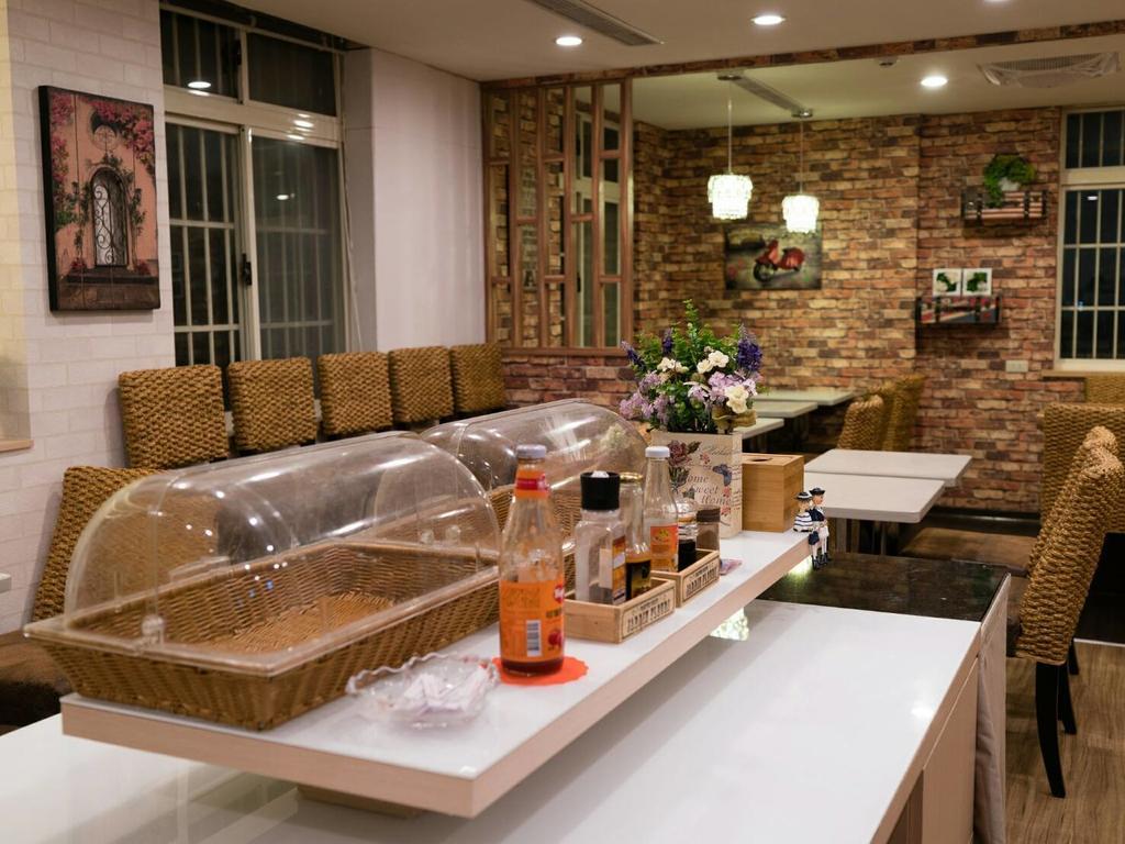 E-house Hotel 3*