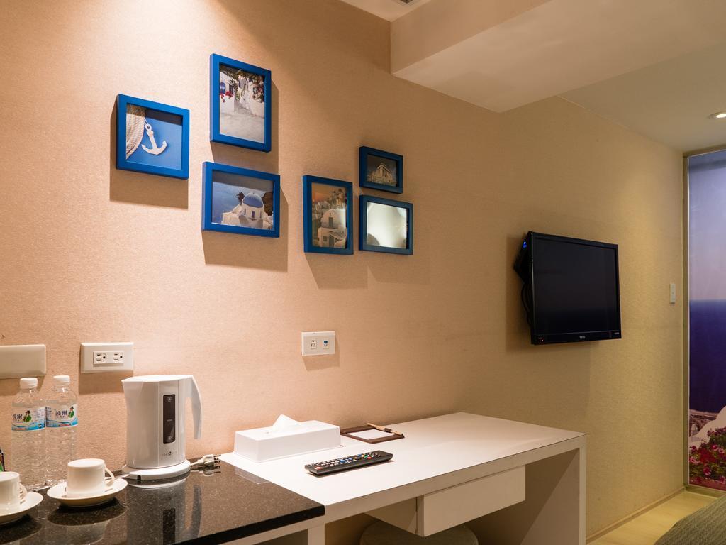 Hotel E-house 3*