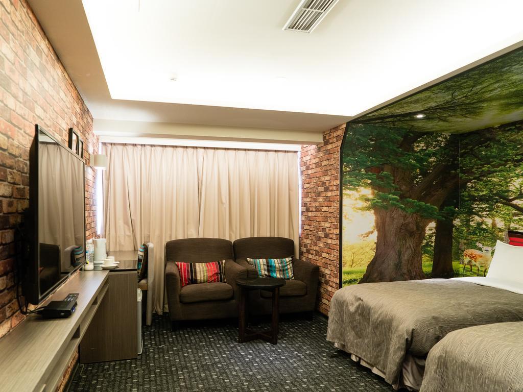 Hotel E-house 3*