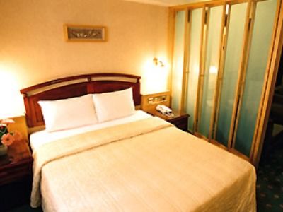 Guide Fuxing North Hotel Taipei
