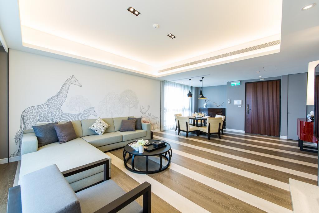 J Palace 3*