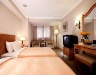 Hotel World Triple Beds 3*