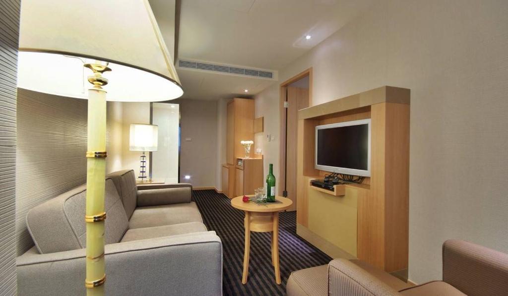 Tokyo International 4*