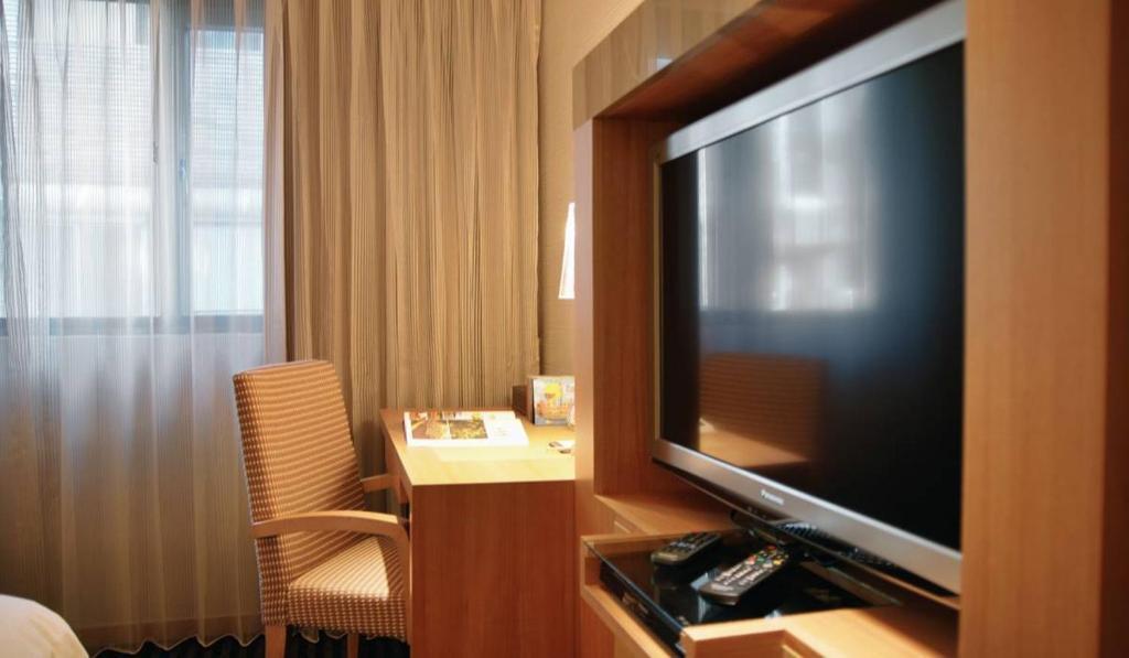 Tokyo International Hotel 4*