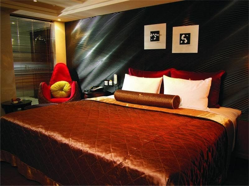 Burgary Hotel