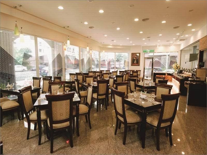 Check Select Nangang Hotel 4*