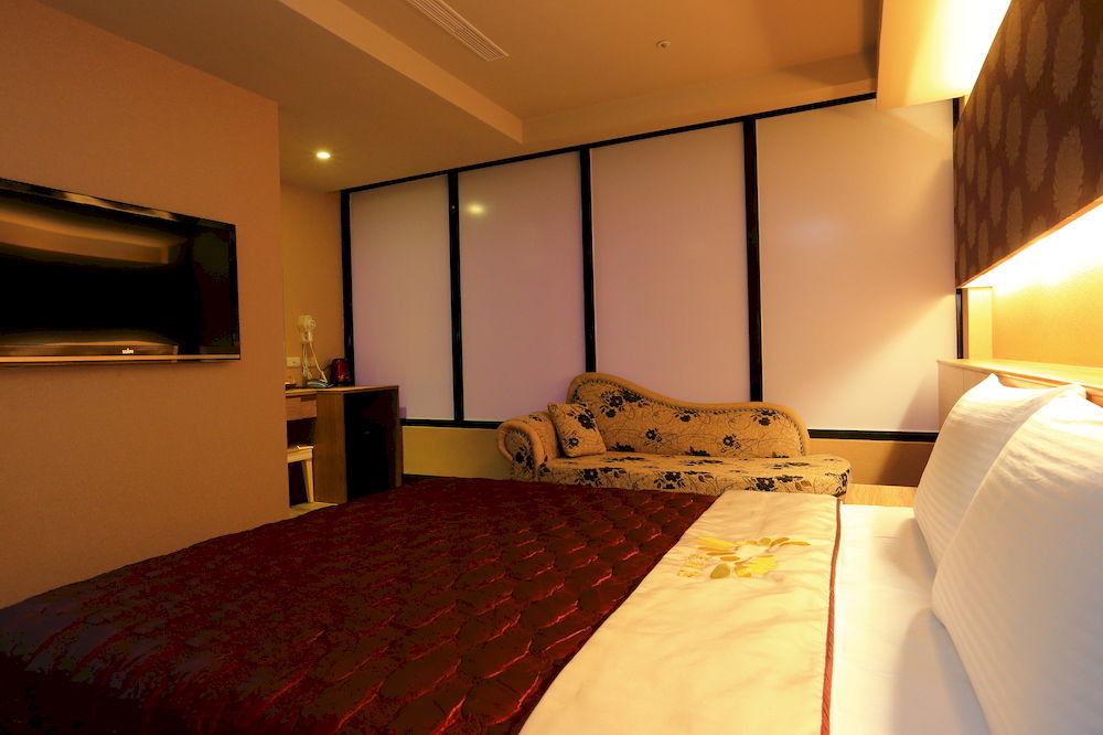 Colors Infinity 3*