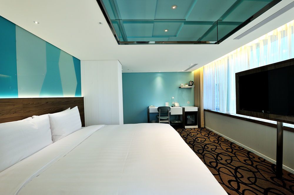 Hotel World - Zhonghua