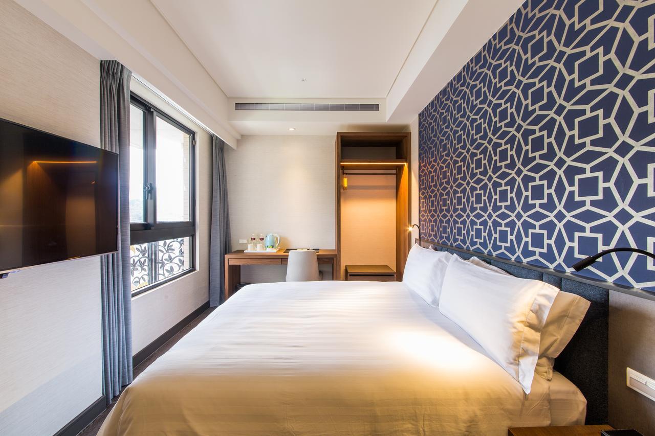 J Palace Guest house 3*