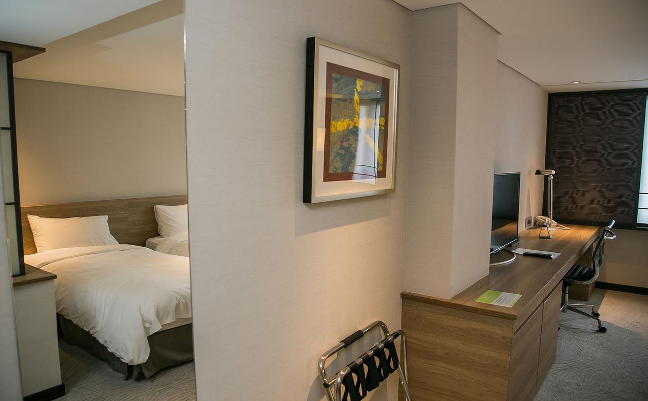 Hotel Royal Nanxi - Mrt Zhongshan Station