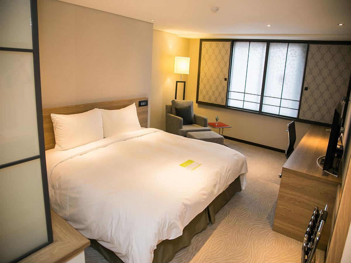 Royal Nanxi - Mrt Zhongshan Station Hotel
