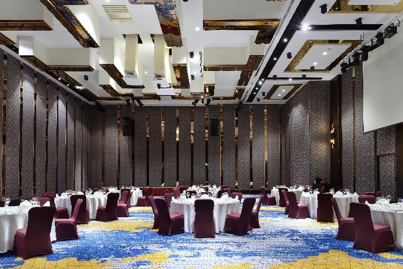 Hotel Caesar Park Banqiao 5*