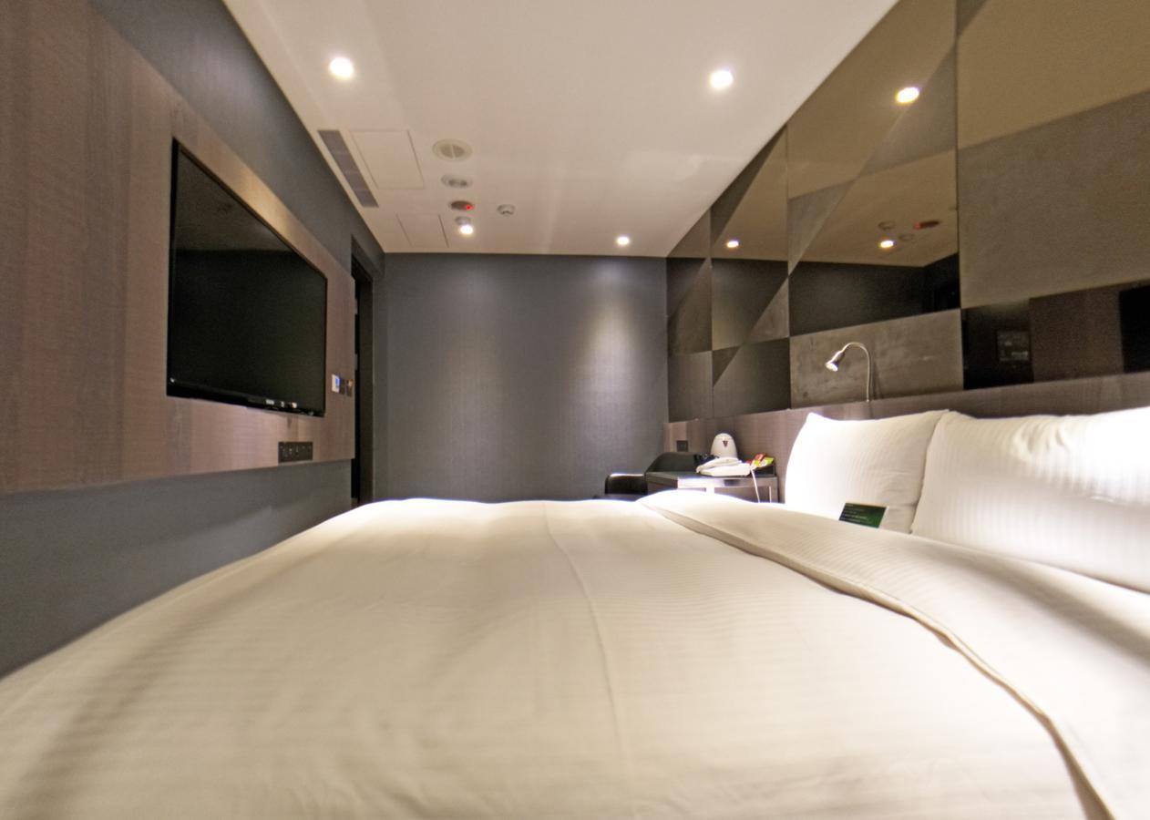 Hotel Beauty - B7 Journey