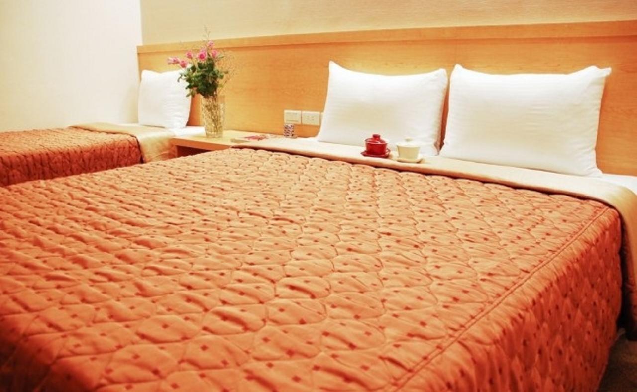 Inn Red